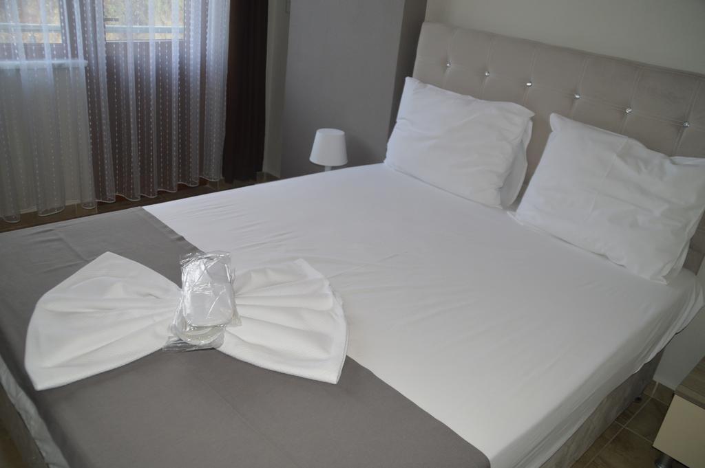 אלטינולוק Hotel Hugo מראה חיצוני תמונה