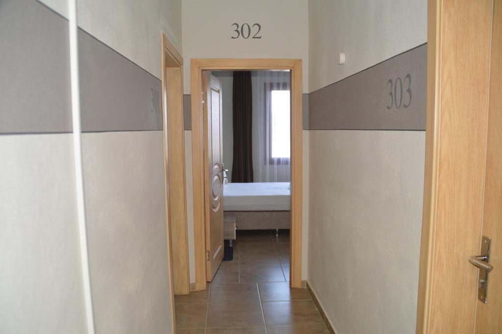 אלטינולוק Hotel Hugo מראה חיצוני תמונה