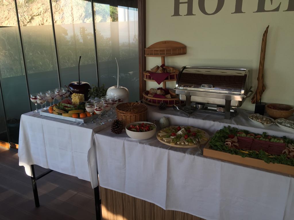 אלטינולוק Hotel Hugo מראה חיצוני תמונה